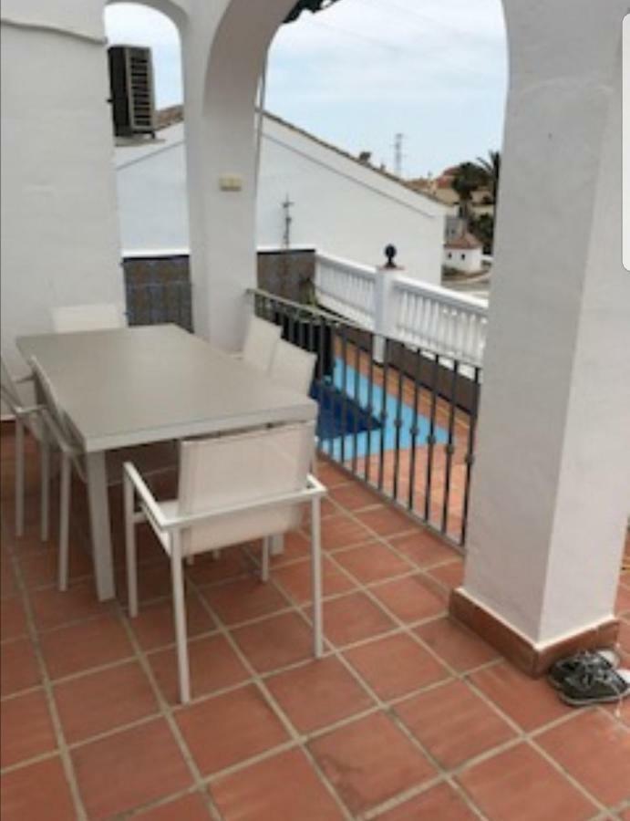 Adosado En Nerja Urb Flamingo Villa Exterior photo